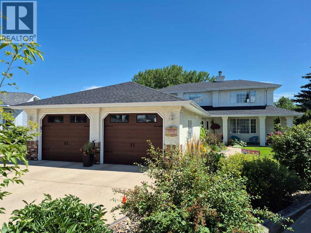 6 Lilac Close, Lacombe, AB T4L 1S2