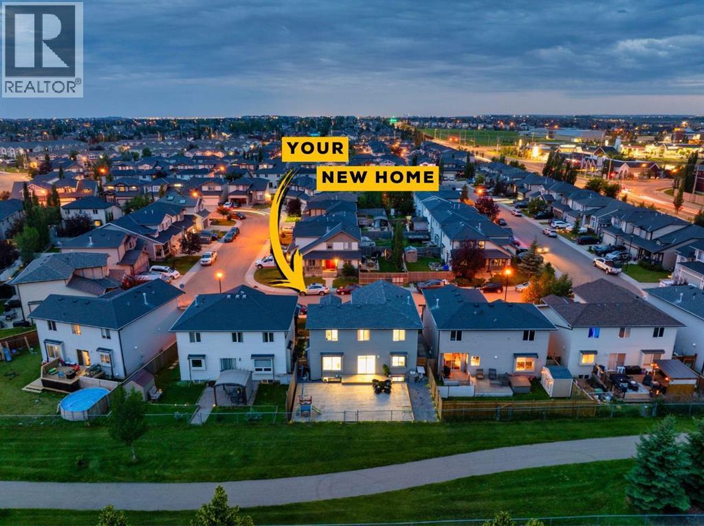 209 Luxstone Rd SW, Airdrie, AB T4B 0K5