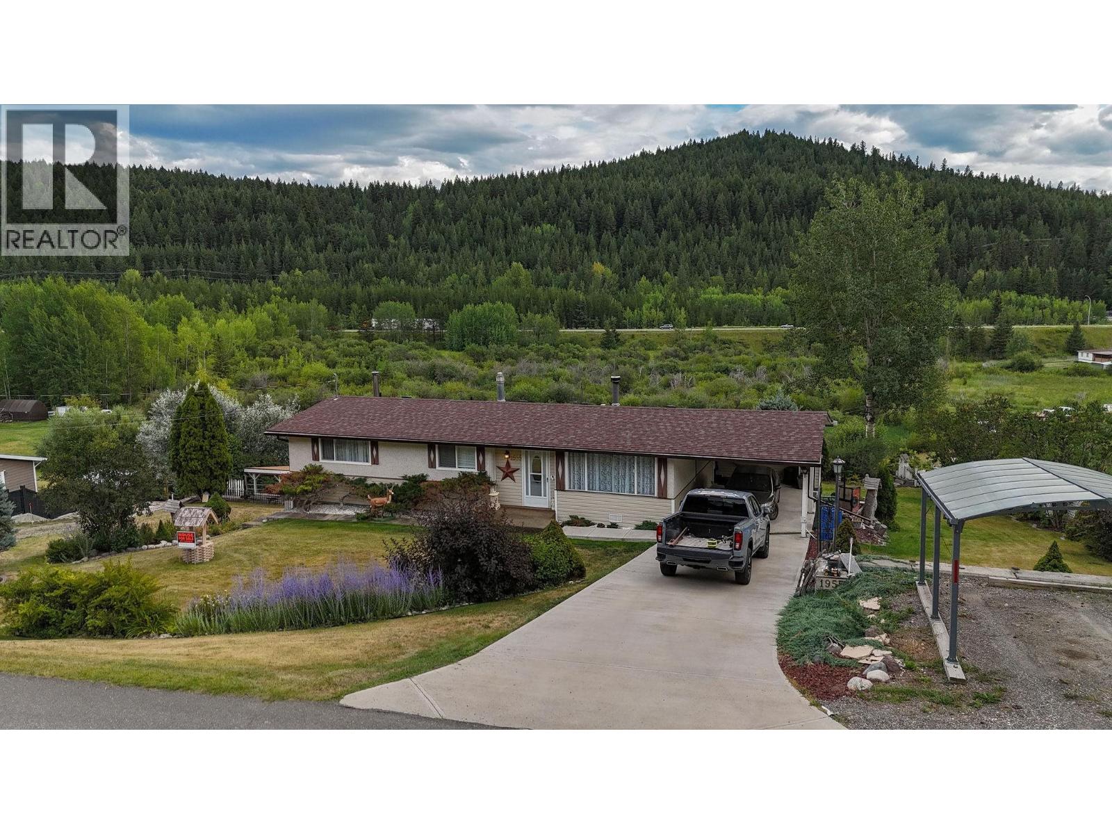 1955 Commodore Cres, Williams Lake, BC V2G 5K4