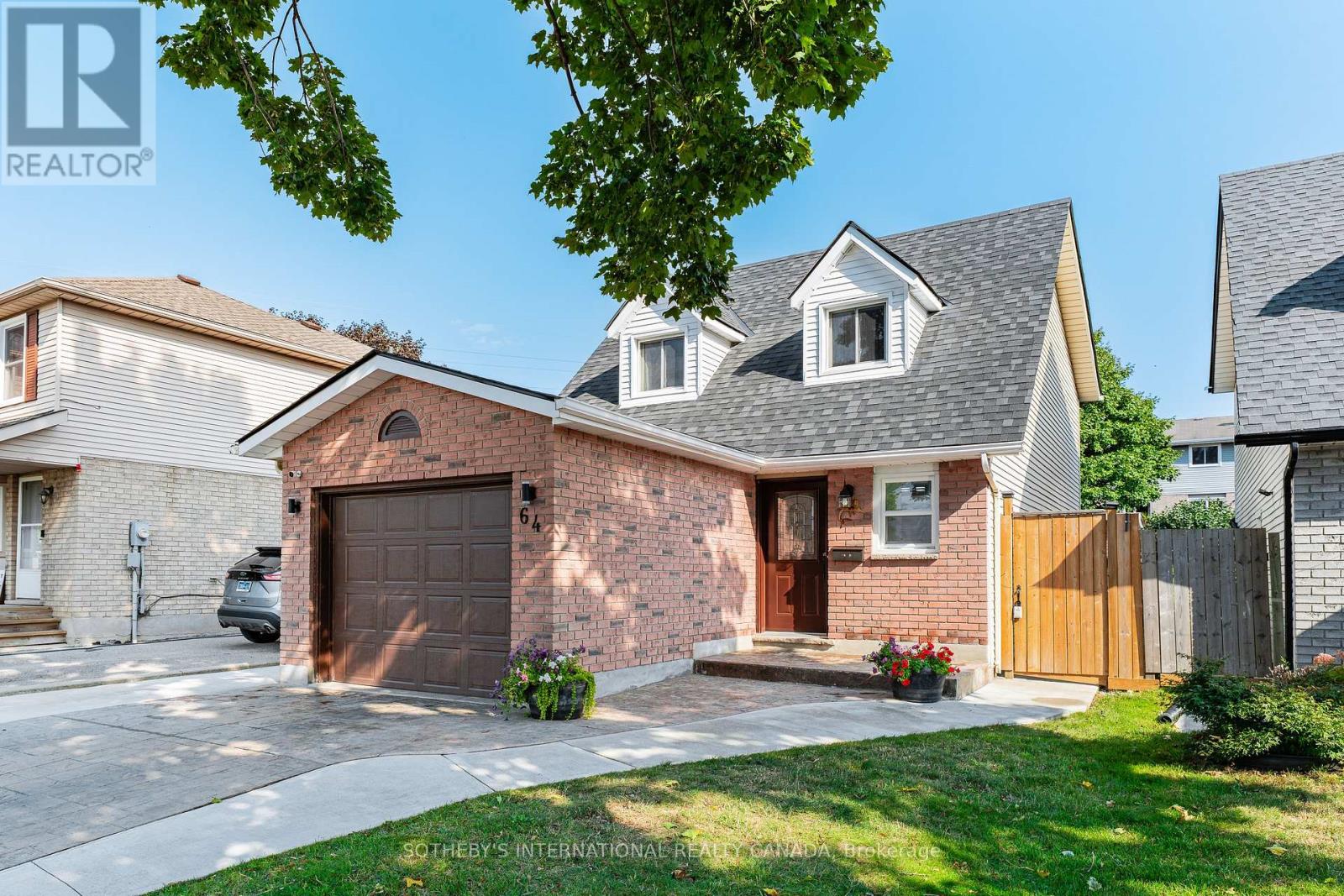 64 Glenbrook Cres, Cambridge, ON N1R 7Z2
