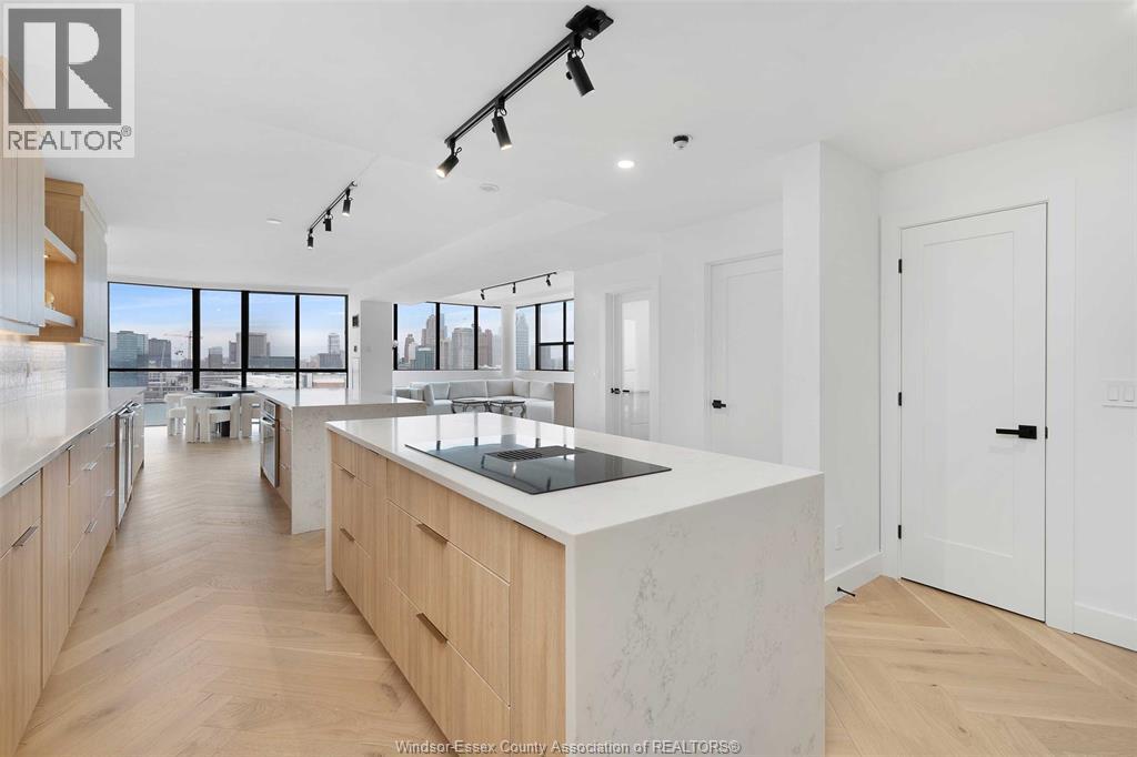 515 Riverside Drive West Unit 1701, Windsor, ON N9A 7C3
