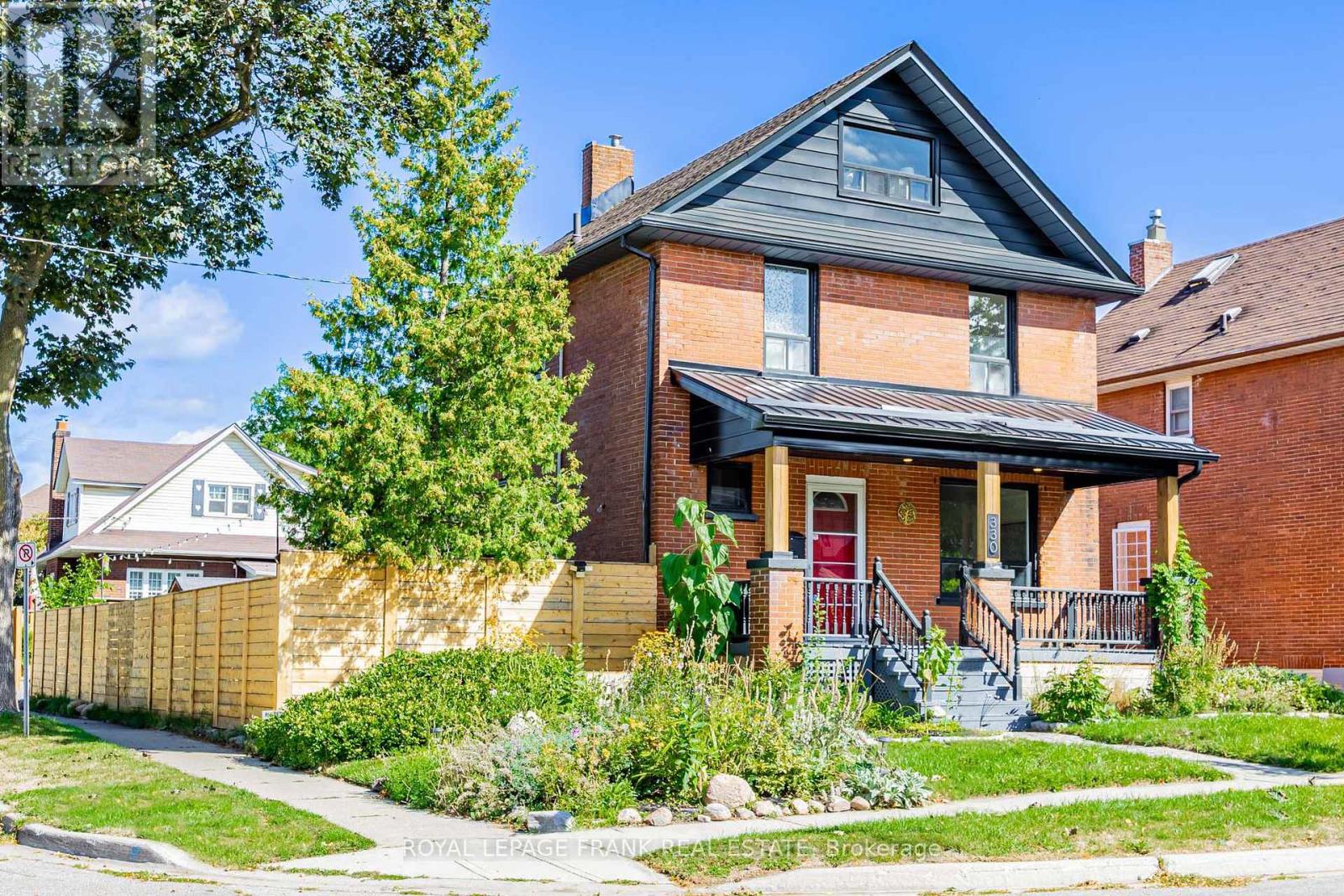 330 Arthur St, Oshawa, ON L1H 1P3