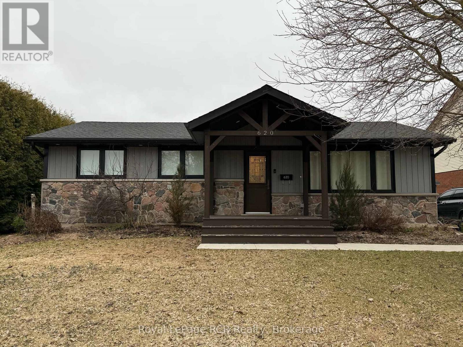 620 Elm Ave N, North Perth, ON N4W 3G2