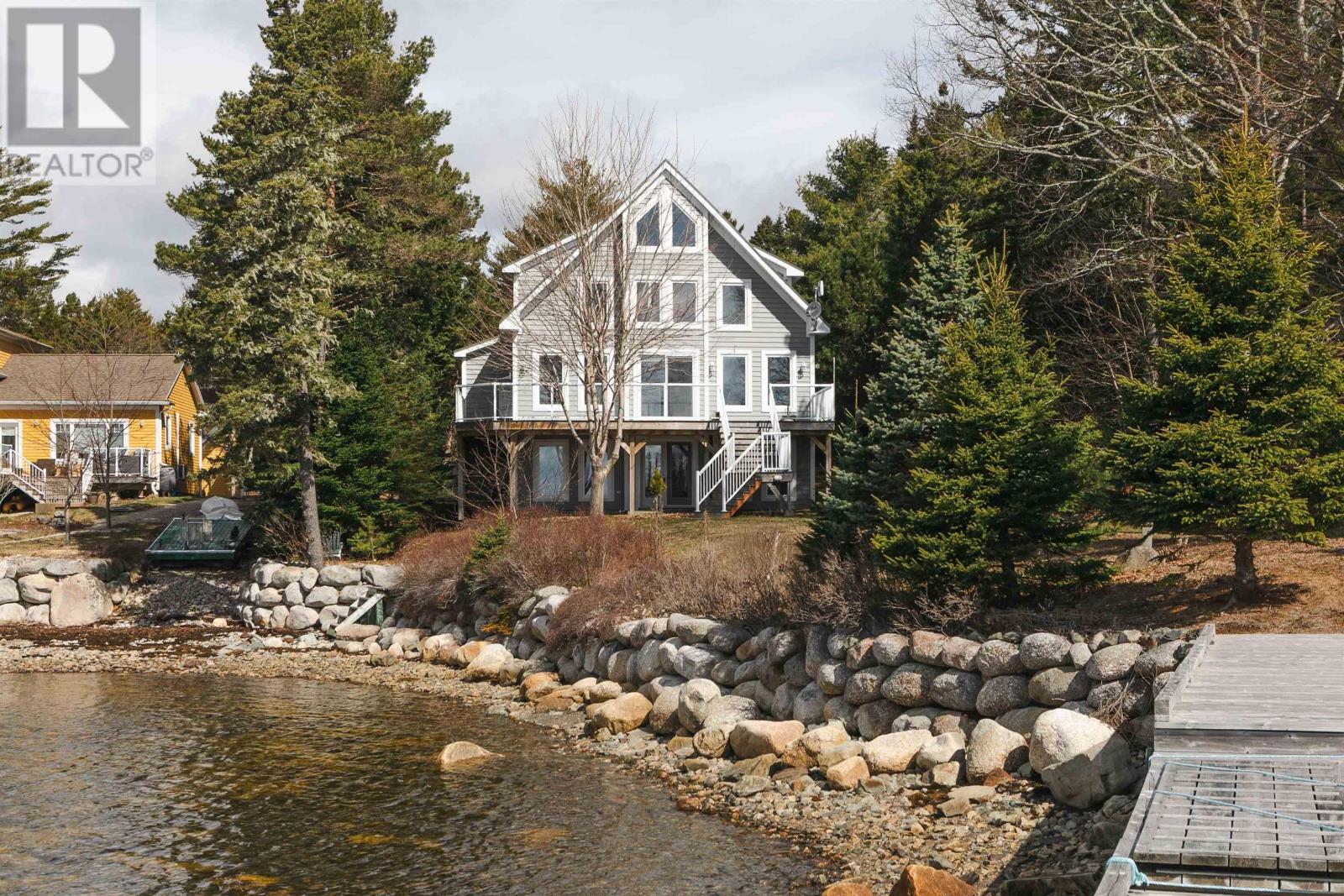 135 Borgels Shore Dr, Chester Basin, NS B0J 1K0