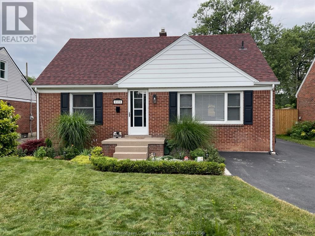 1131 Fairview Blvd, Windsor, ON N8S 3E3