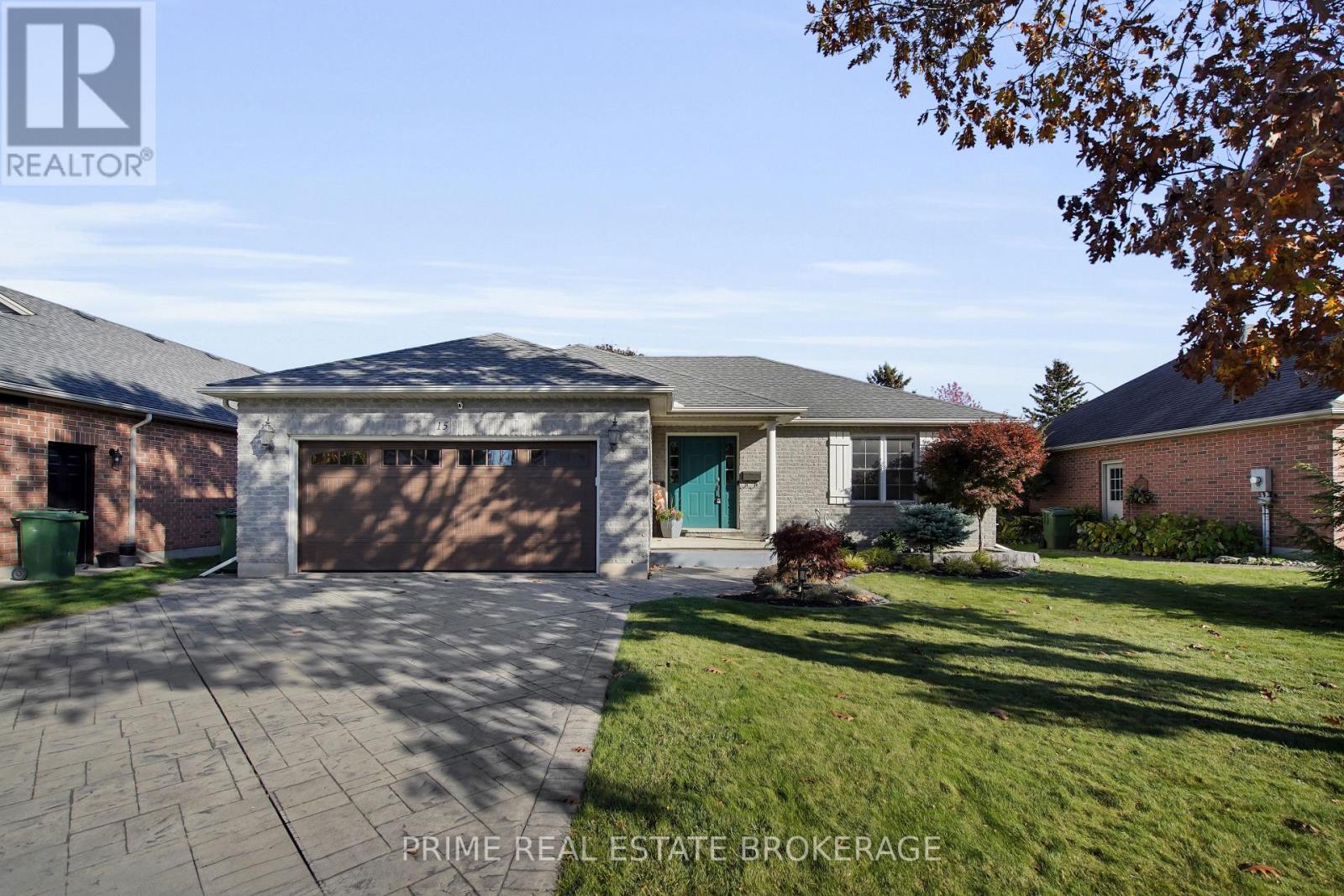 15 Harrington Cres, St. Thomas, ON N5R 6J1