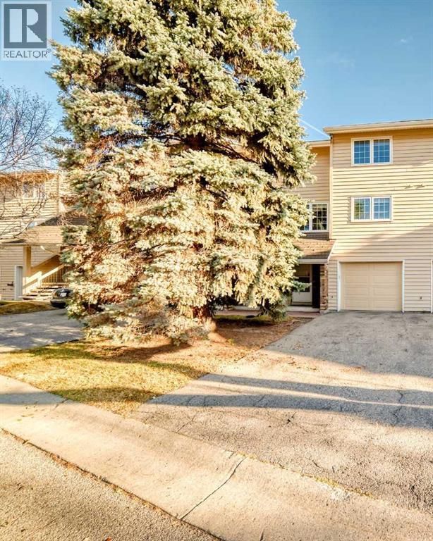 357 Point Mckay Gdns NW, Calgary, AB T3B 4V8