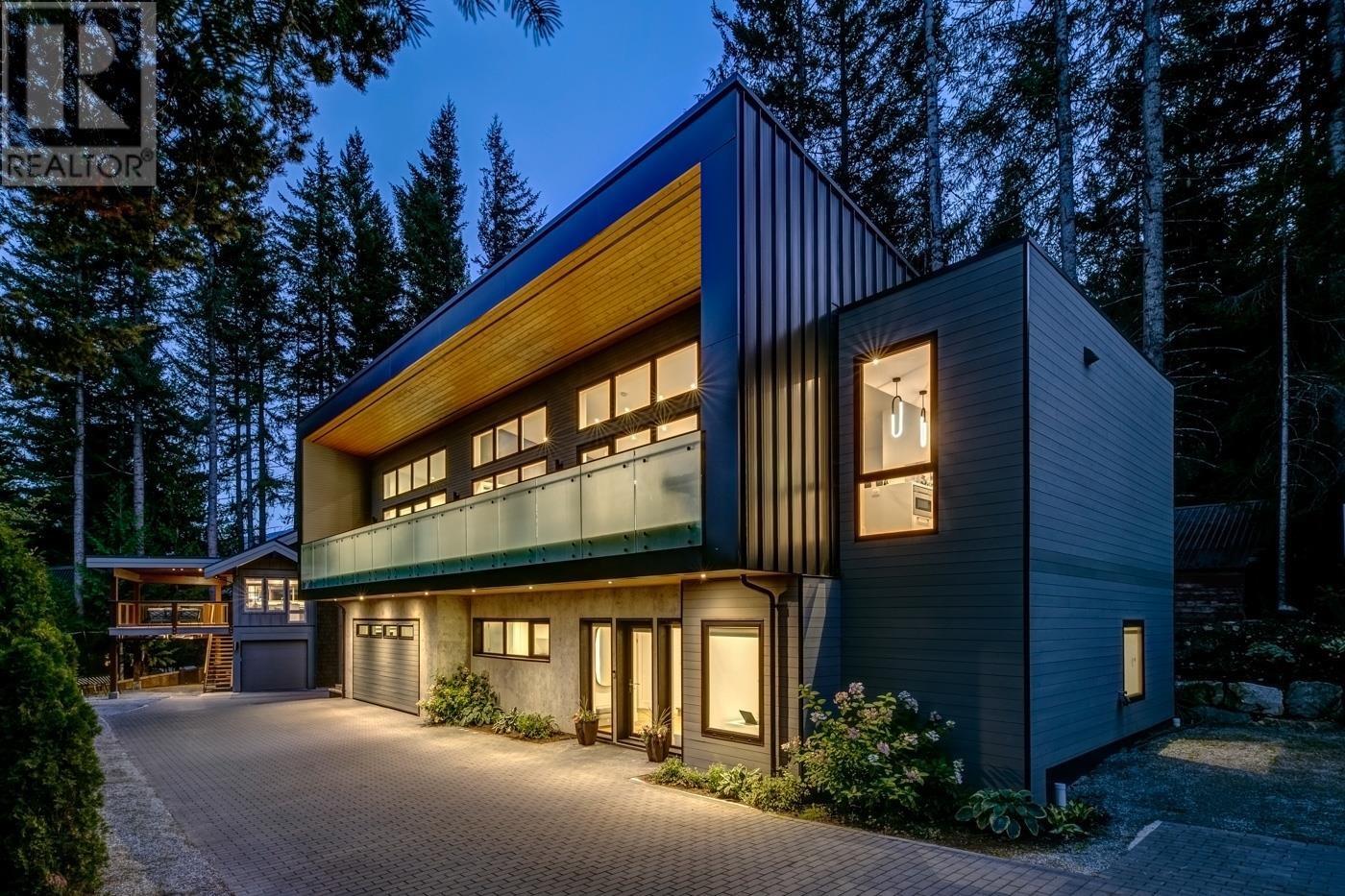 8224 Alpine Way, Whistler, BC V8E 0G2
