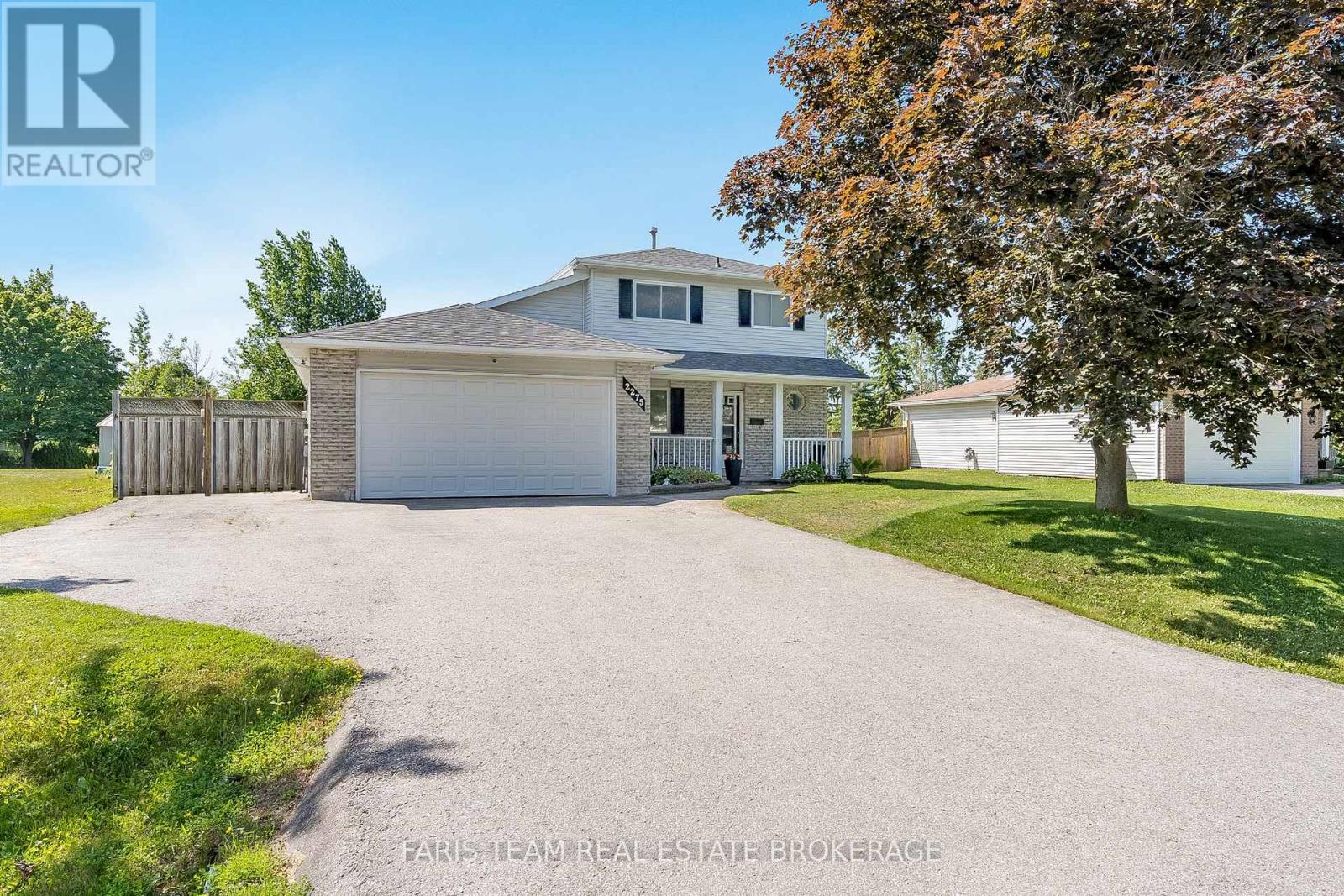 2275 Webb St, Innisfil, ON L9S 1K6