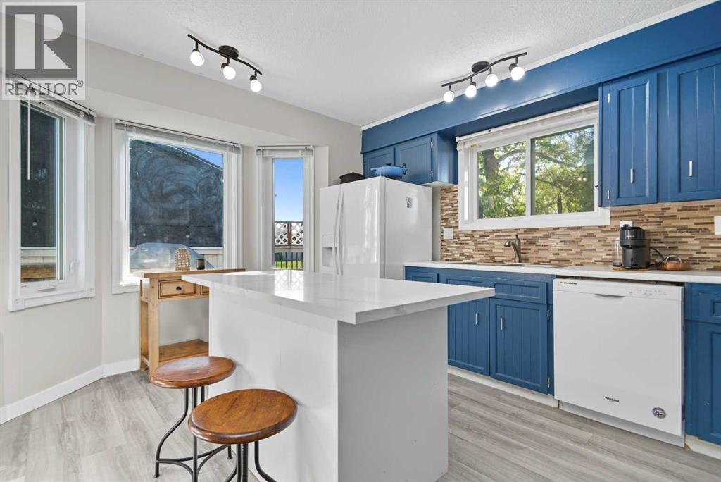 65 Chappel Dr, Red Deer, AB T4P 2R6