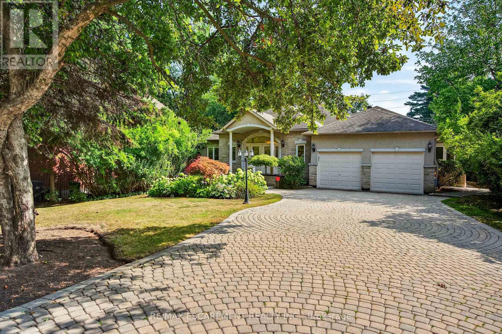 1262 Mississauga Rd, Mississauga, ON L5H 2J2