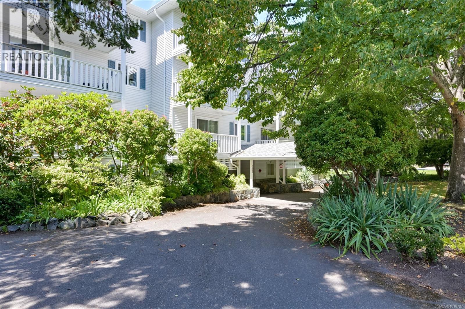1060 Linden Ave Unit 201 Ave, Victoria, BC V8V 4H2