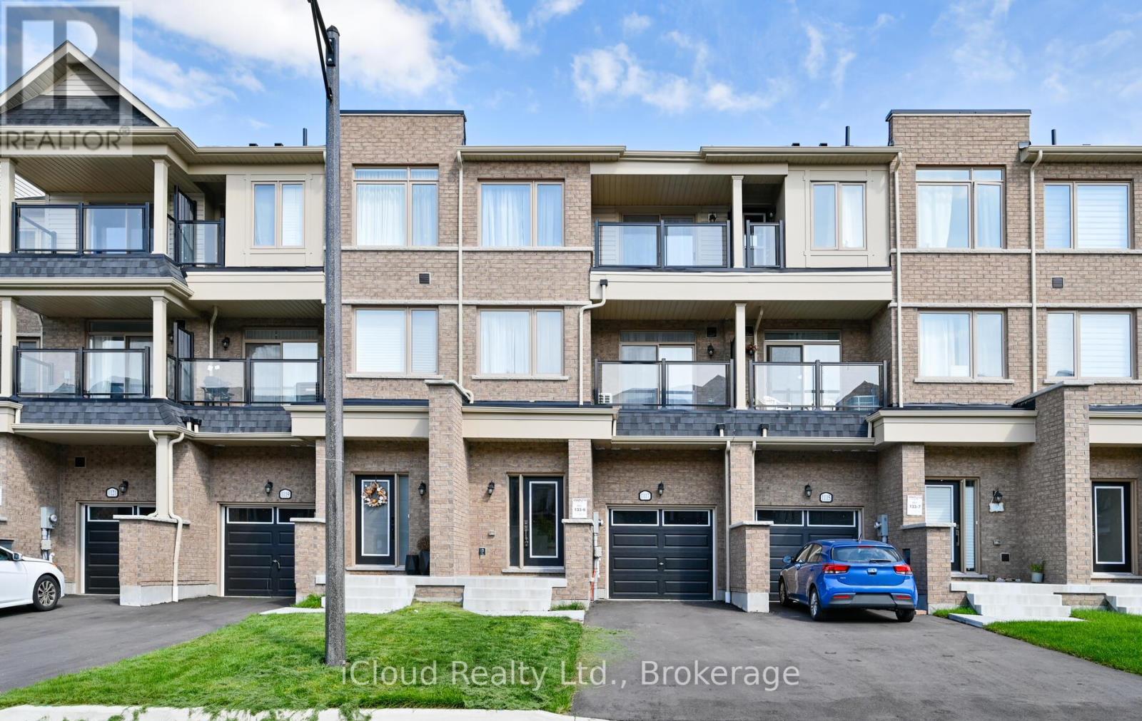 1117 Lockie Dr, Oshawa Kedron, ON L1L 0R9
