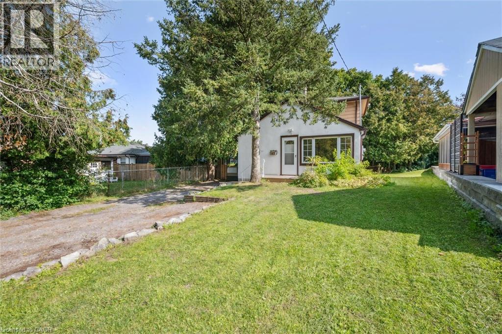 321 Vine St, Cambridge, ON N3H 2Y5