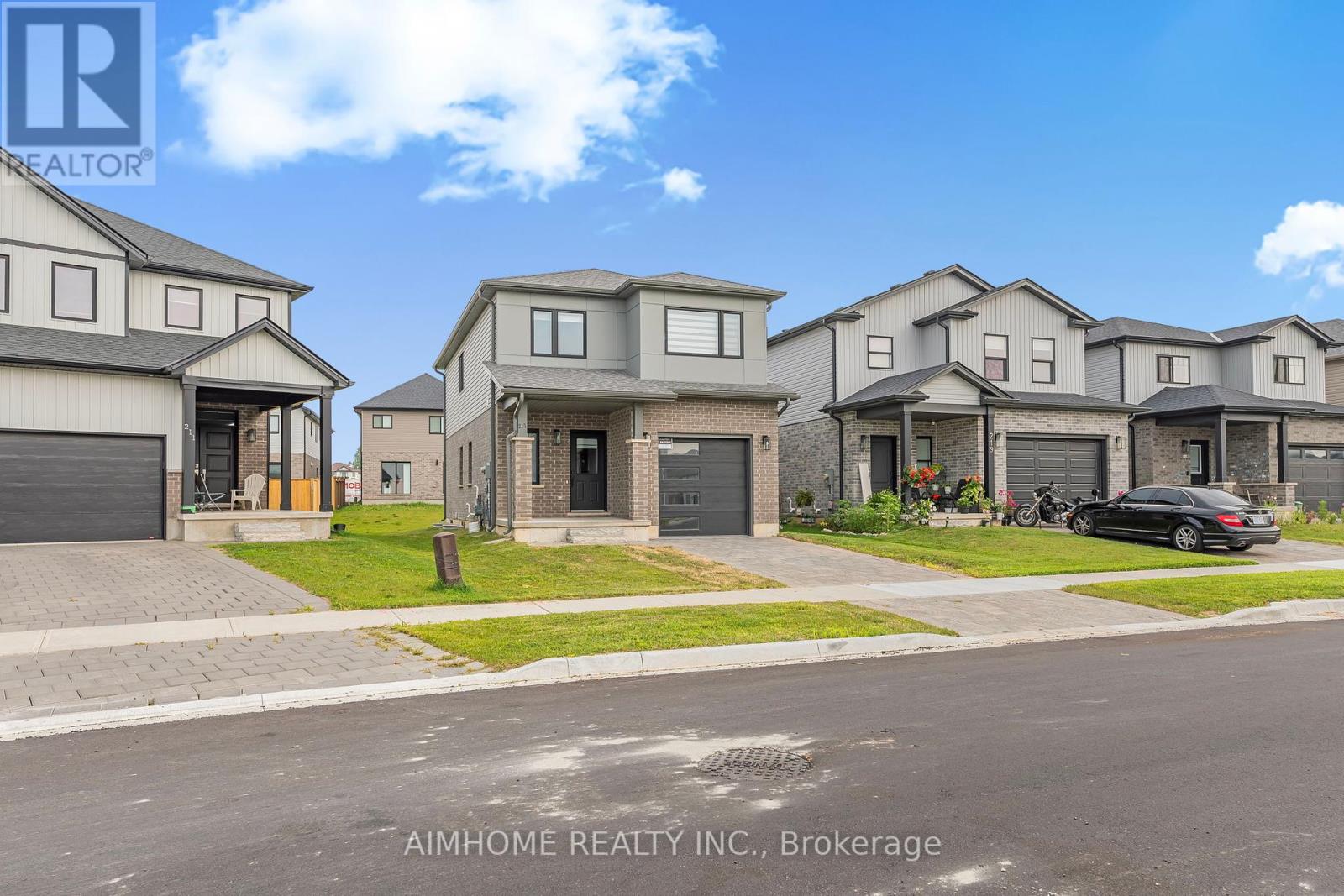 215 Byers St, London, ON N6L 0J2