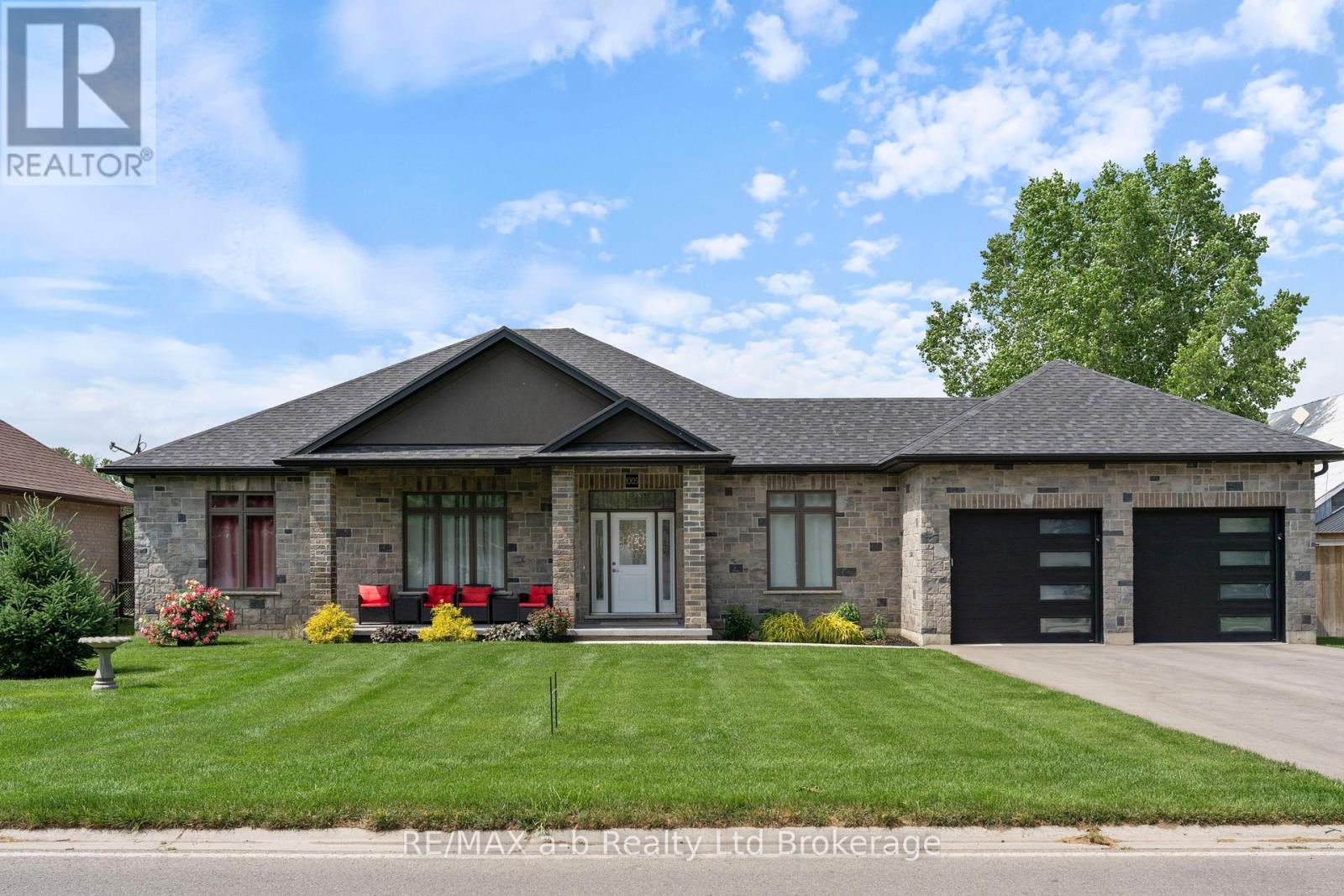 1005 Windham Centre Rd, Norfolk Windham Centre, ON N0E 2A0