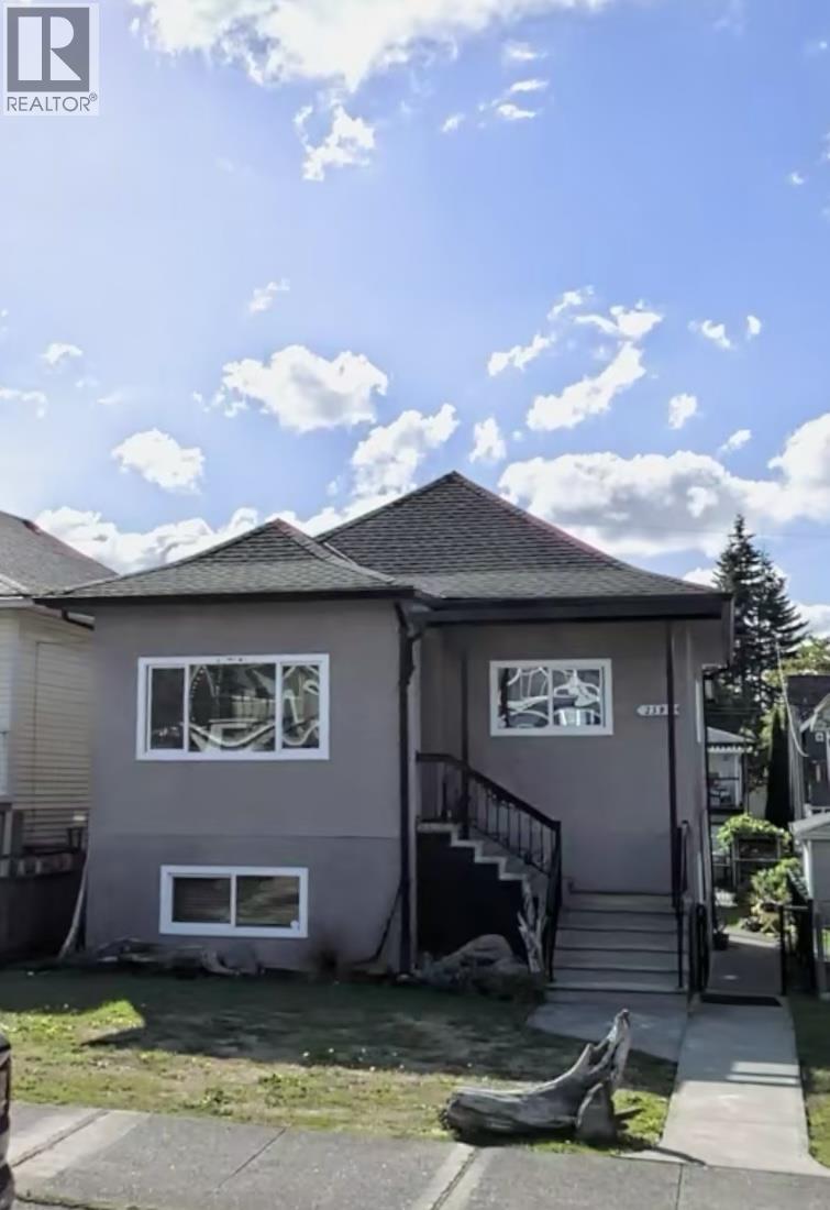 2590 E Georgia St, Vancouver, BC V5K 2J7