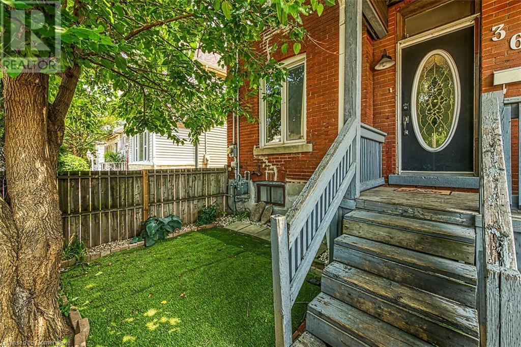 368 Emerald St N, Hamilton, ON L8L 5L7