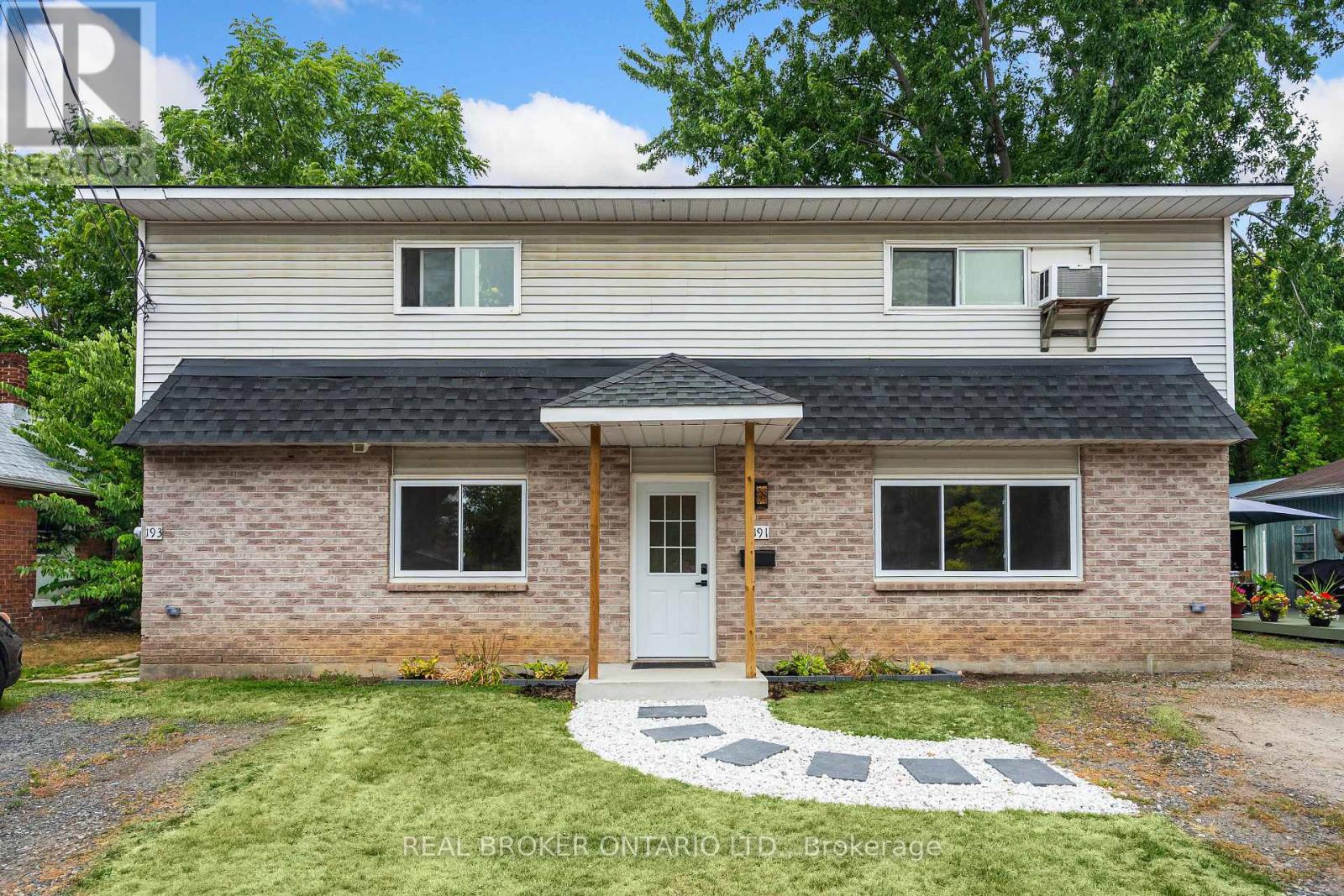 191-193 William St, Carleton Place, ON K7C 1X2