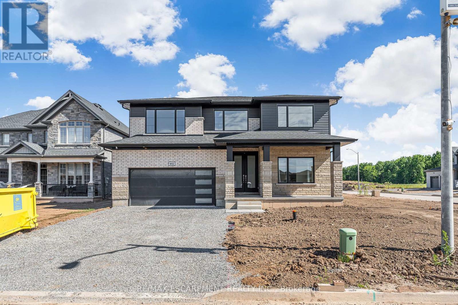902 Rutherford St, Fort Erie Crescent Park, ON L2A 0H3