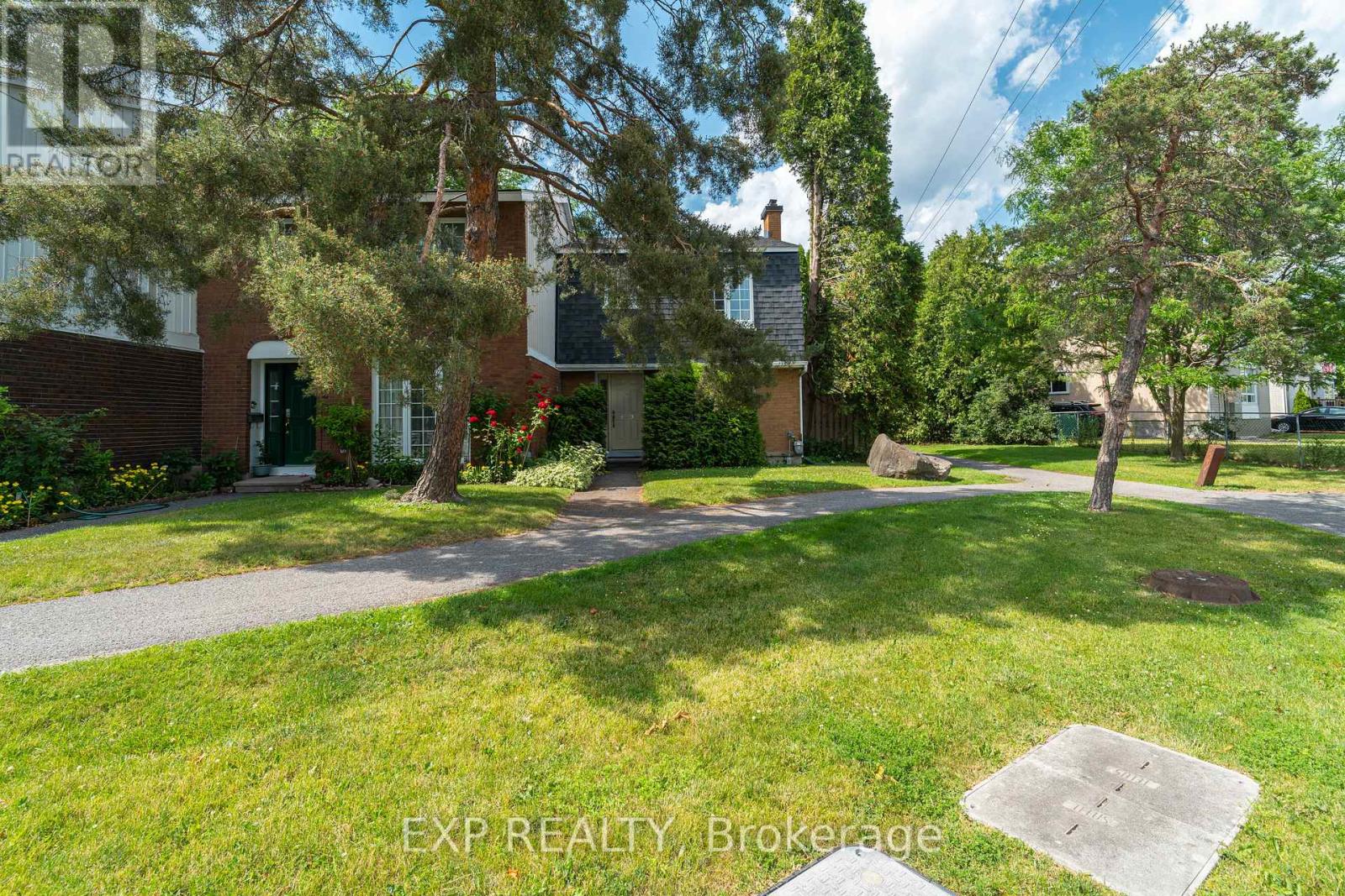 65 1029 Meadowlands Dr, Ottawa, ON K2C 0K5