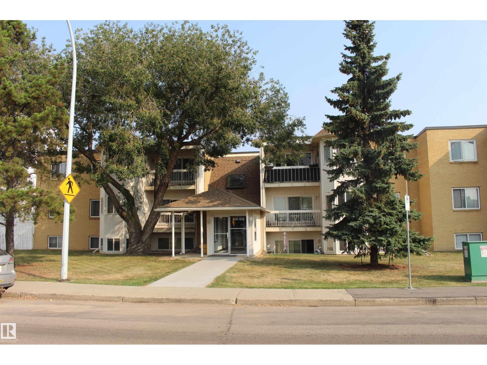 11440 40 Avenue Northwest #304, Edmonton, AB T6J 0R5