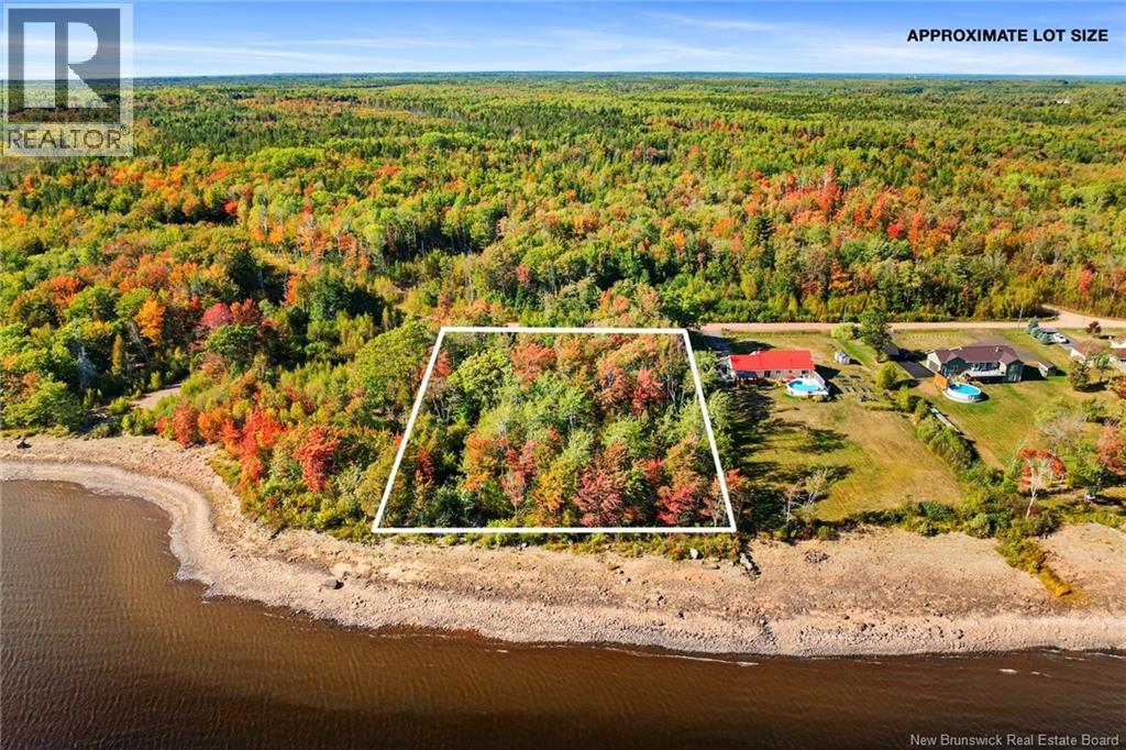 28 Sunview Ln W, Wuhrs Beach, NB E4B 4C2