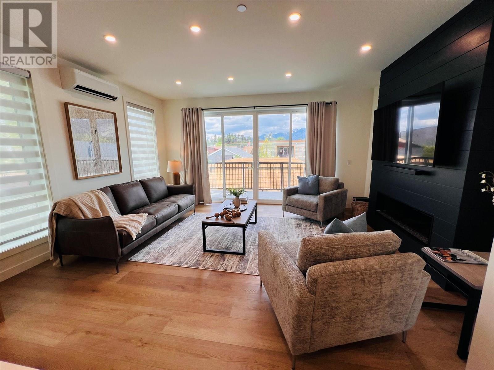 510 14th Street Unit 402, Invermere, BC V0A 1K0