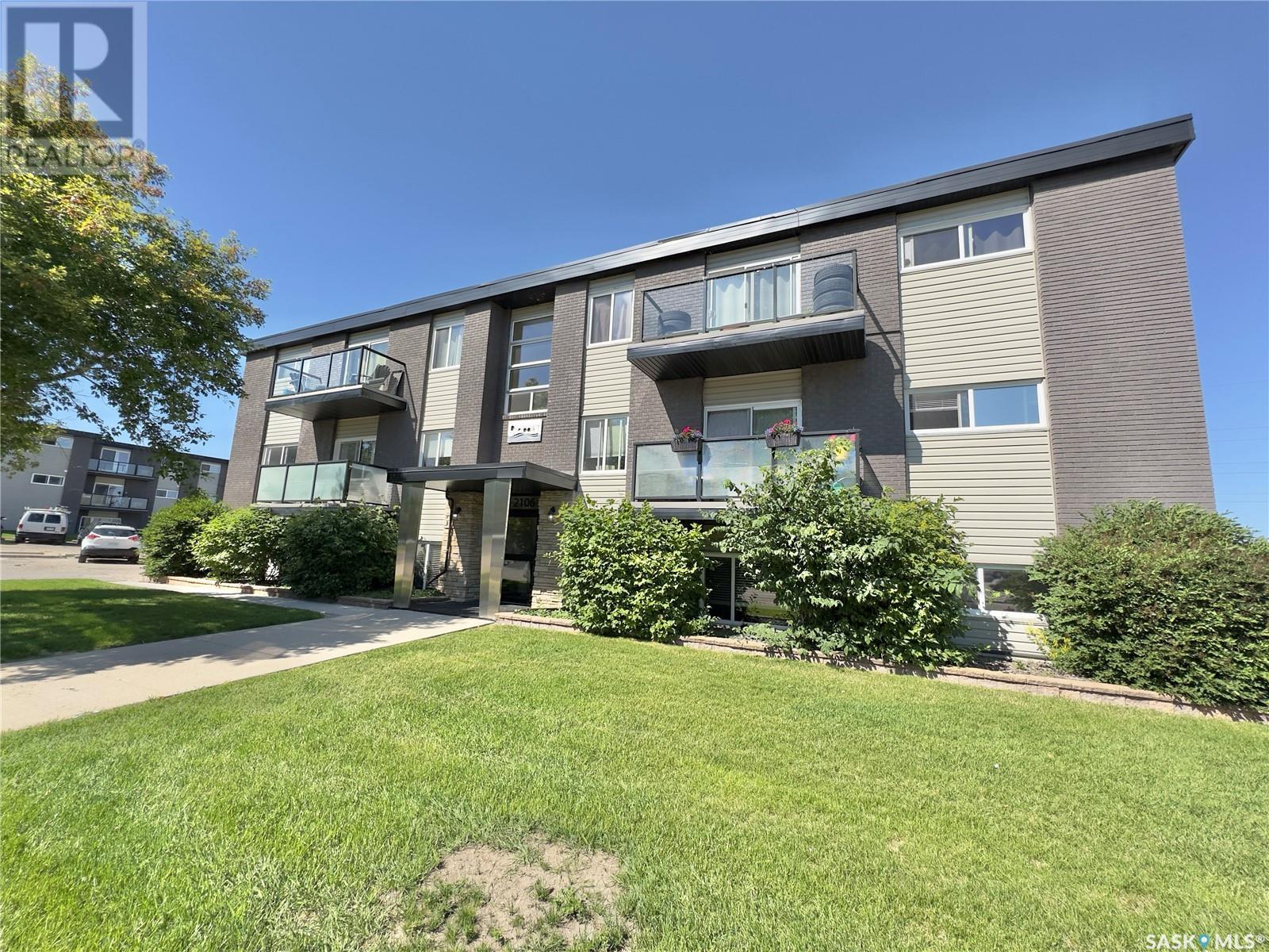 2106 Ste Cecilia Avenue Unit 1, Saskatoon, SK S7M 0P2