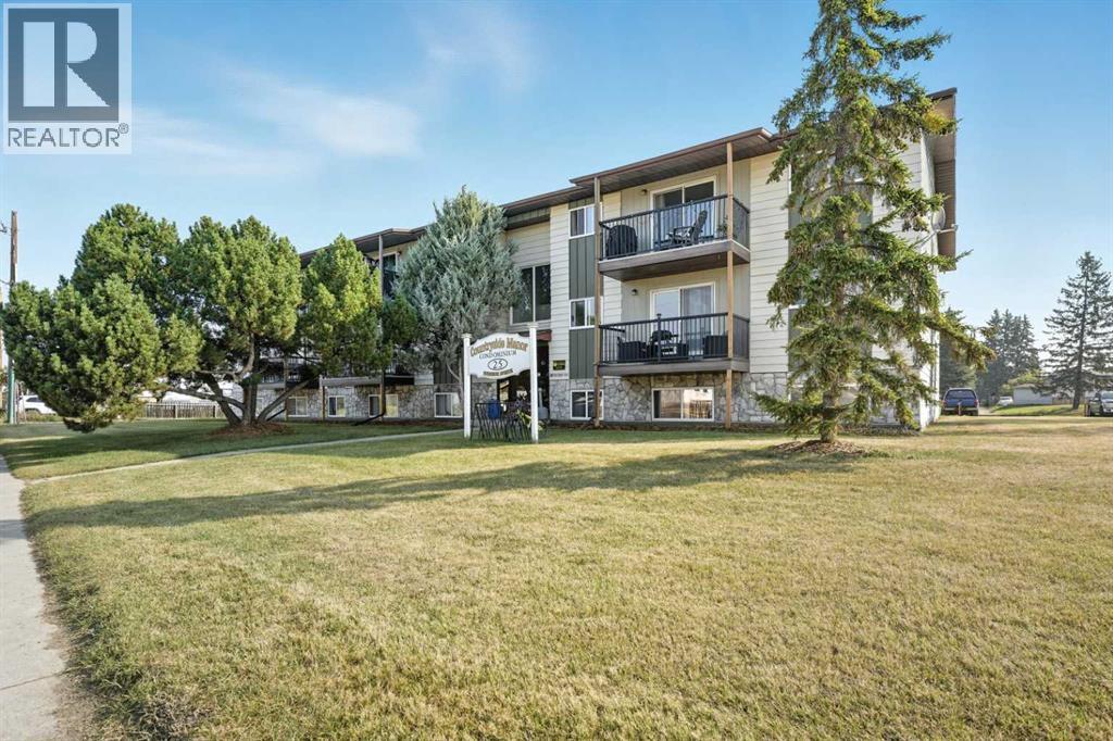 25 Robinson Avenue Unit 205, Penhold, AB T0M 1R0
