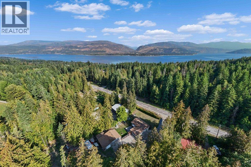 1294 Notch Hill Rd, Sorrento, BC V0E 2W1
