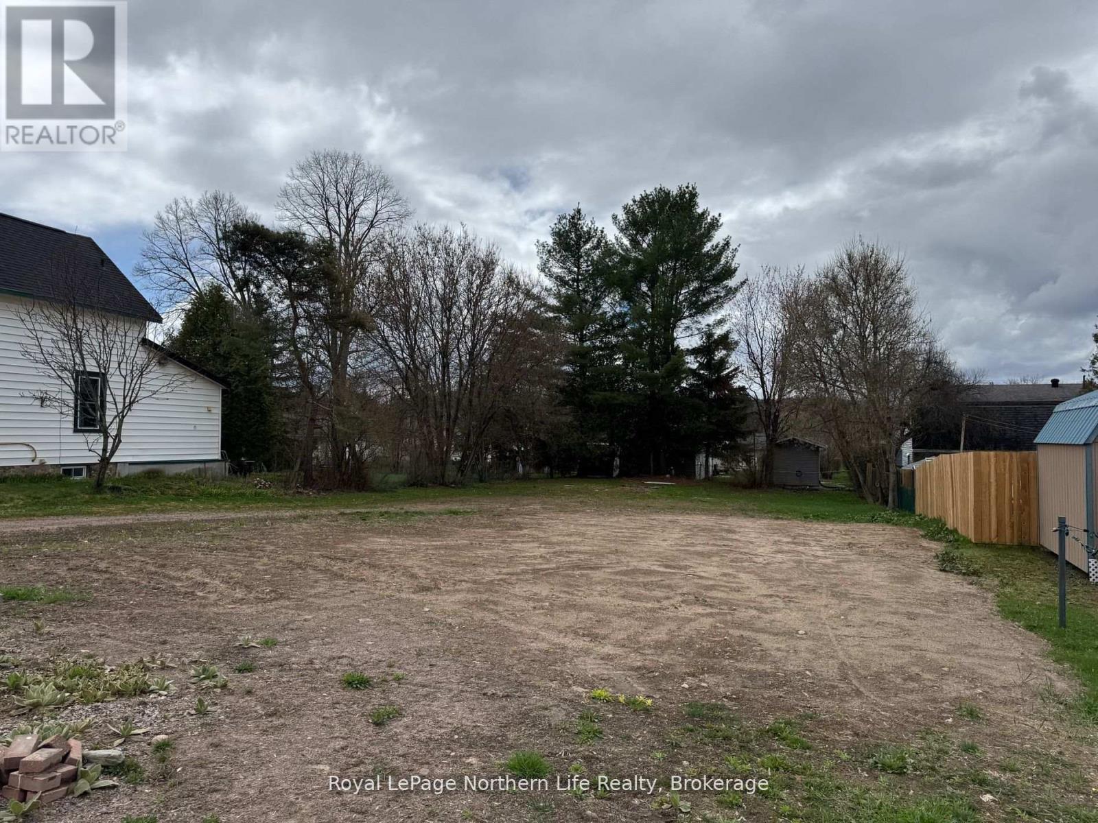 555 Main St, Powassan, ON P0H 1Z0