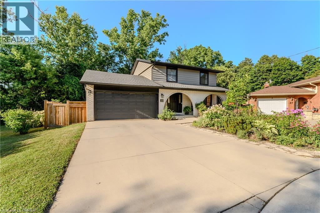 63 Veevers Dr, Hamilton, ON L8K 5P6