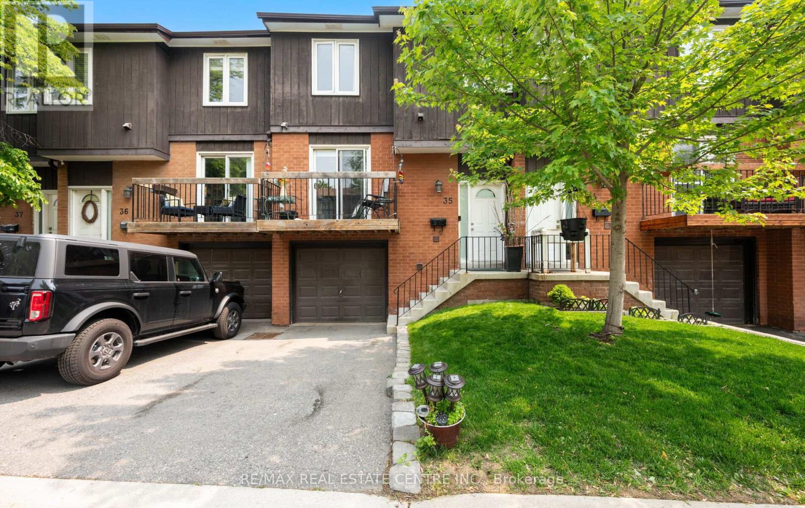 35 750 Burnhamthorpe Rd E, Mississauga, ON L4Y 2X3