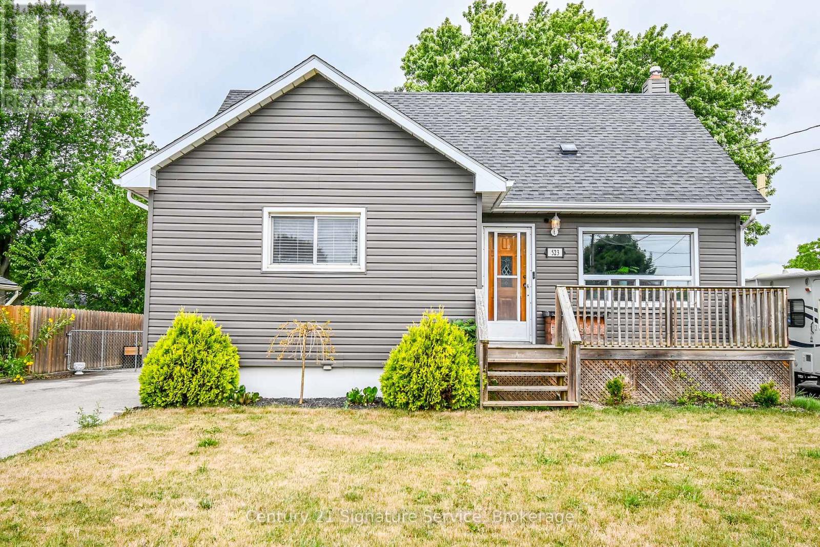 523 Clarence St, Port Colborne, ON L3K 3H3