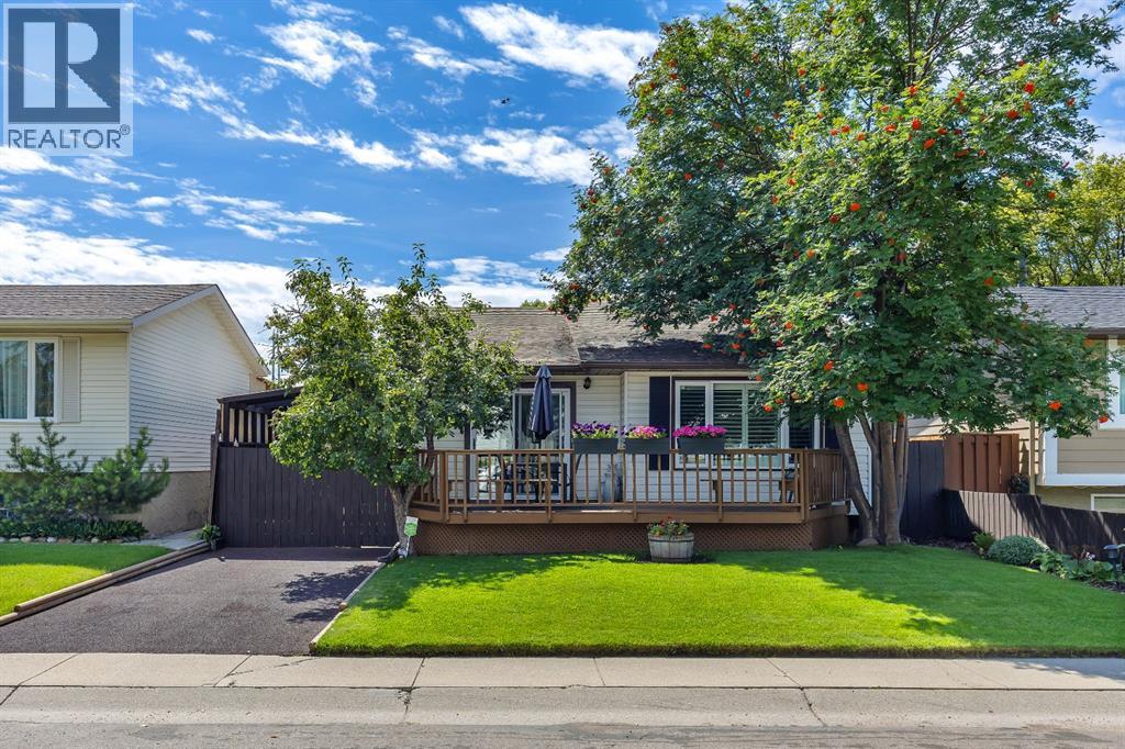 124 Fallswater Rd NE, Calgary, AB T3J 1B1