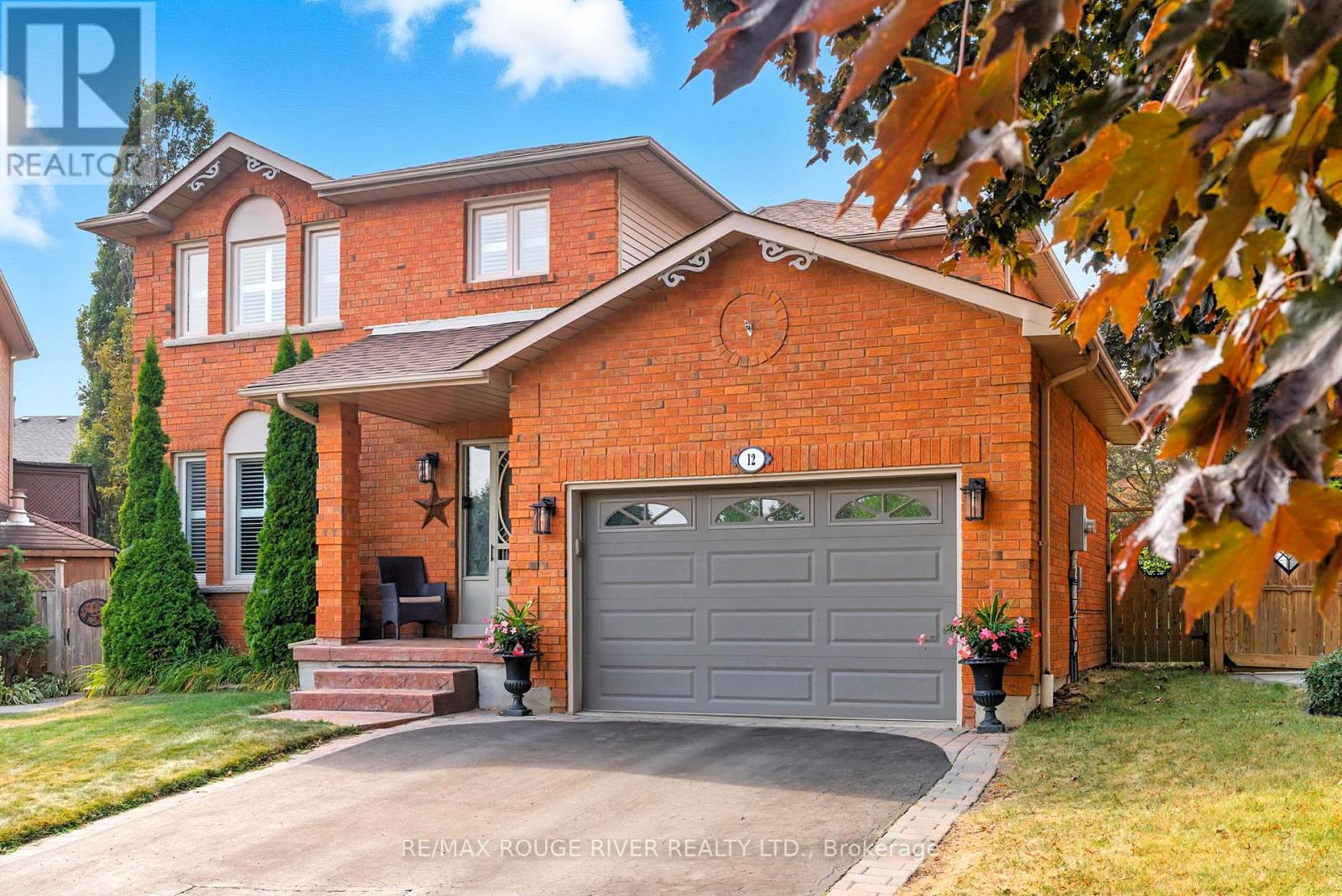 12 Limestone Cres, Whitby, ON L1N 8N8