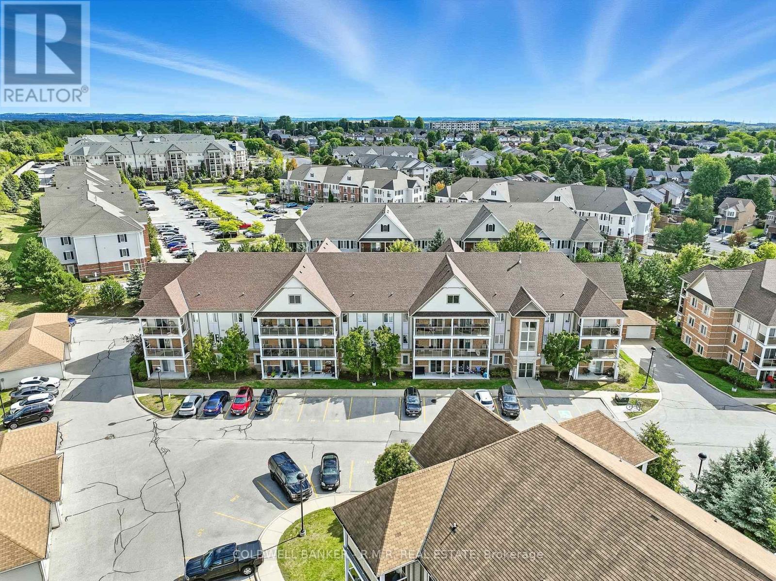 310 124 Aspen Springs Dr, Clarington Bowmanville, ON L1C 0G8