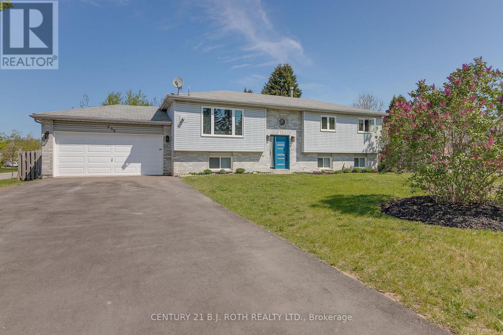 239 Centre St, Essa, ON L0M 1B0