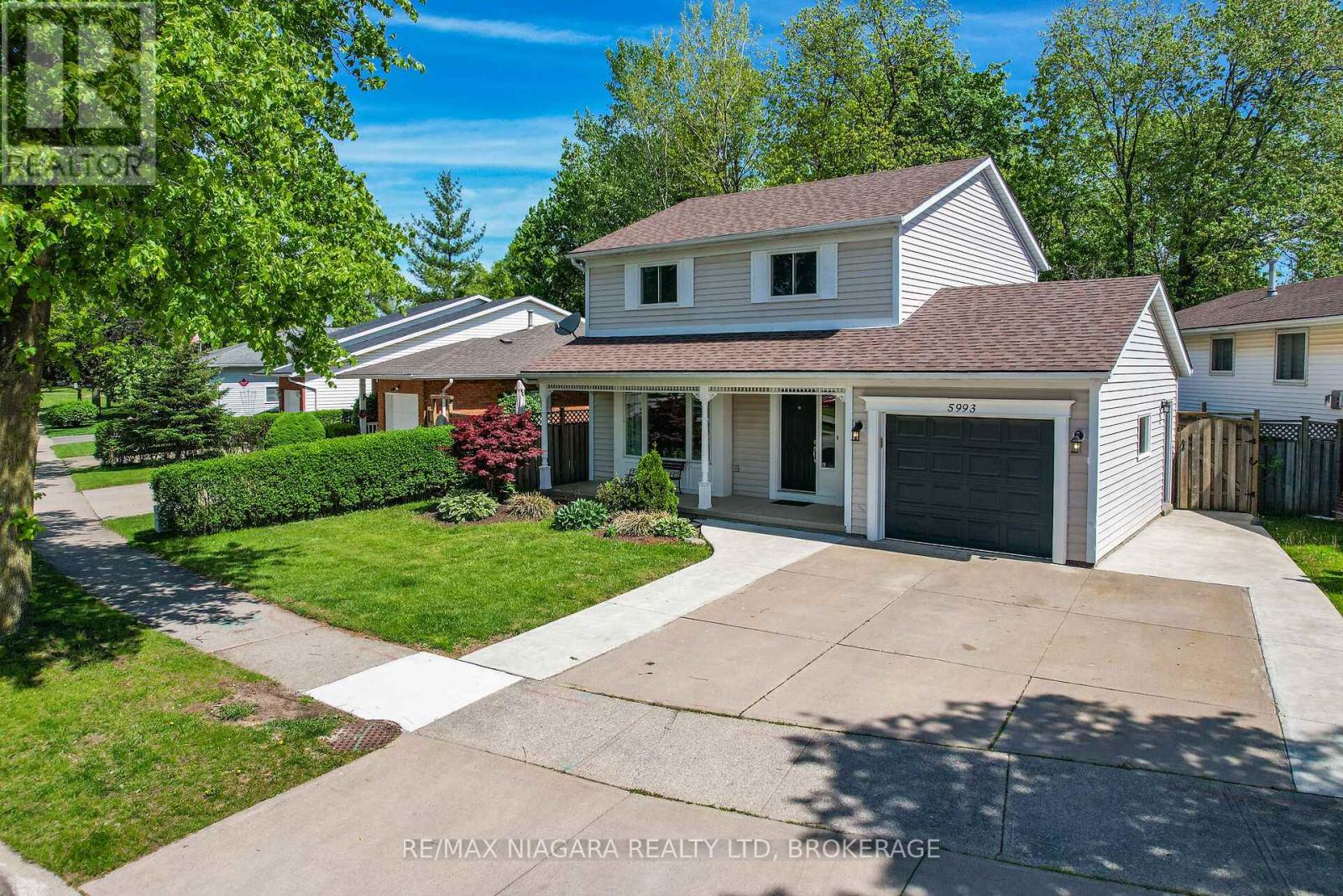 5993 Crimson Dr, Niagara Falls, ON L2G 7S5