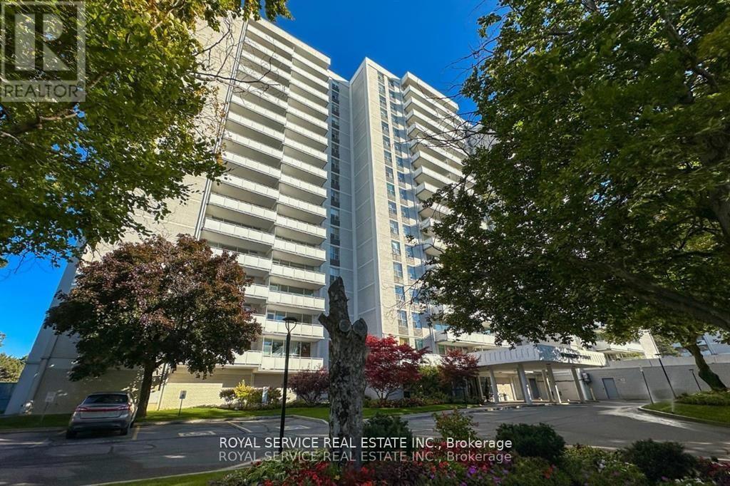 1008 10 Parkway Forest Dr, Toronto, ON M2J 1L3