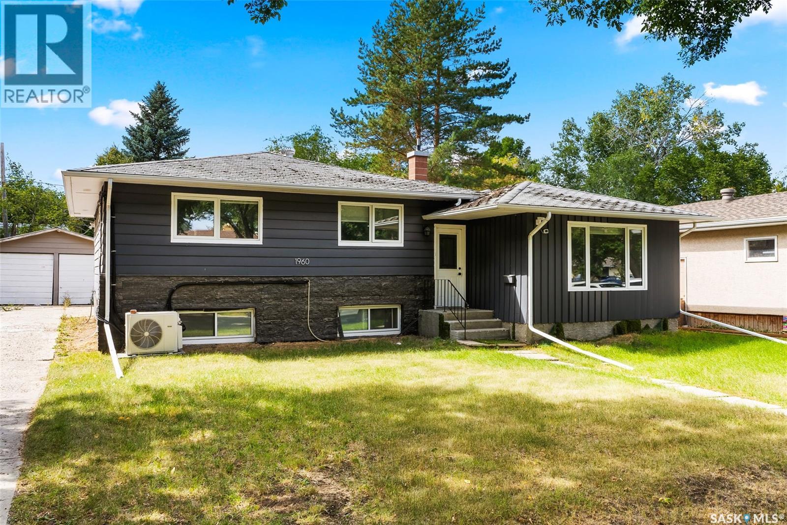 1960 Cowan Cres, Regina, SK S4S 4C6