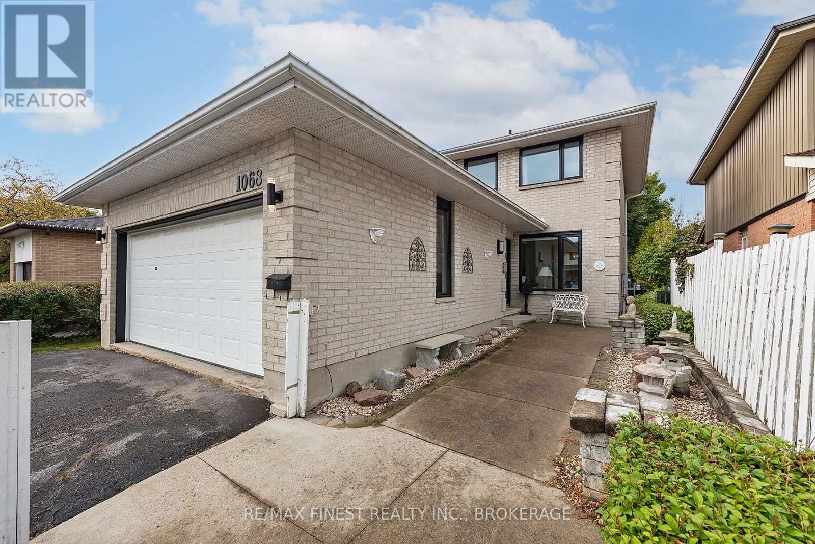 1068 Willowood Dr, Kingston, ON K7P 1Z3