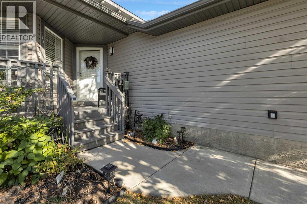 266 Canals Cir SW, Airdrie, AB T4B 2Z6