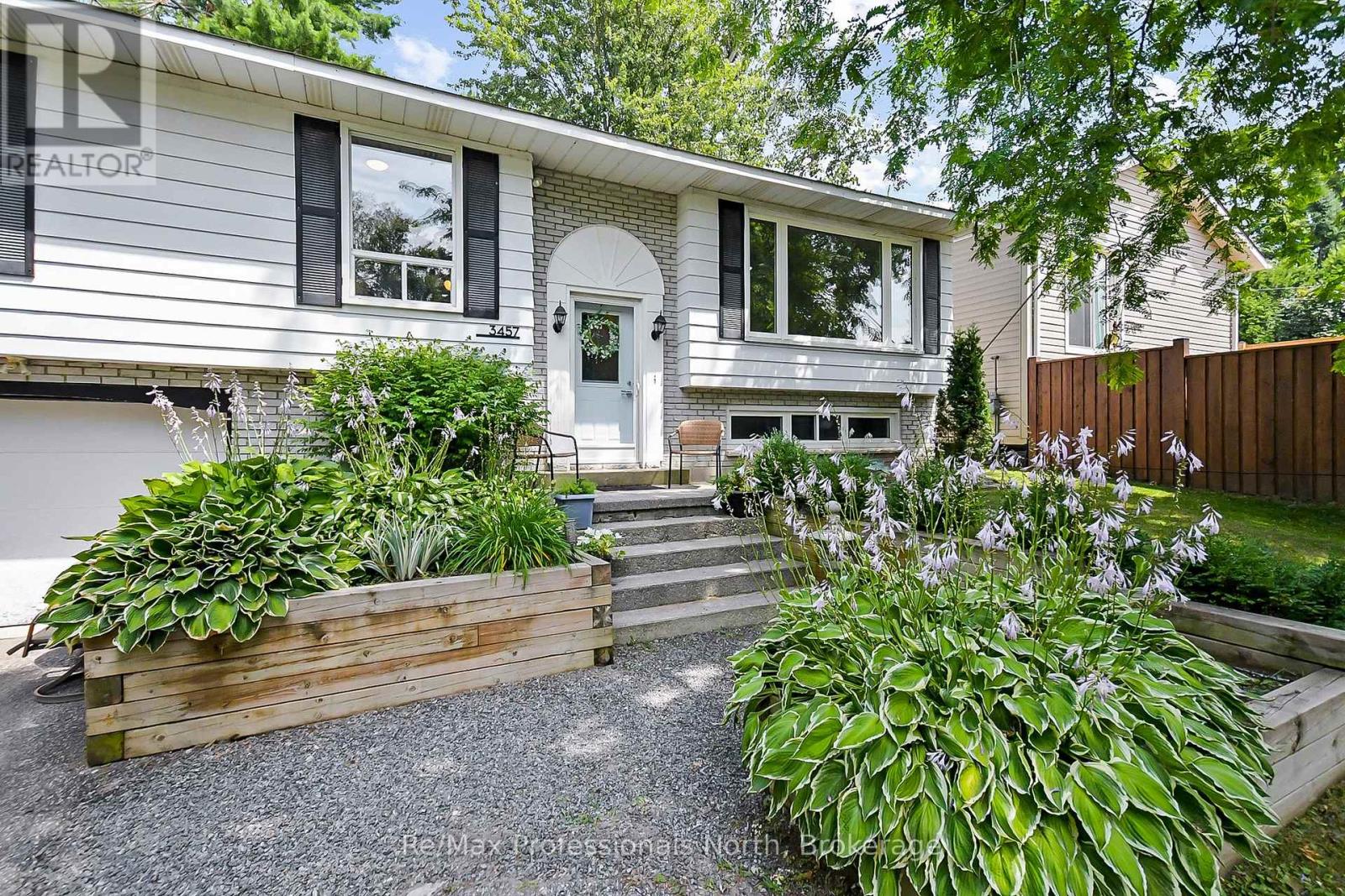 3457 Bayou Rd, Severn, ON L3V 0V8