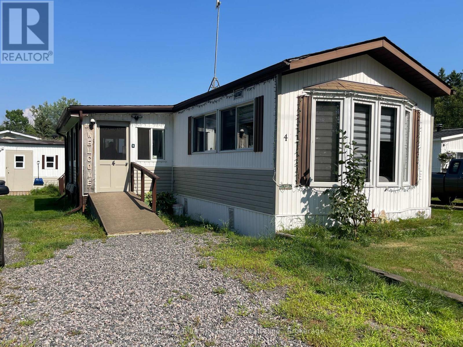 4 395 Riverbend Rd, North Bay Ferris, ON P1B 8Z4