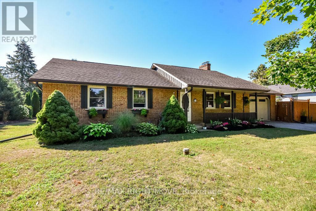 2009 Marchmont Rd, Severn, ON L3V 6H2