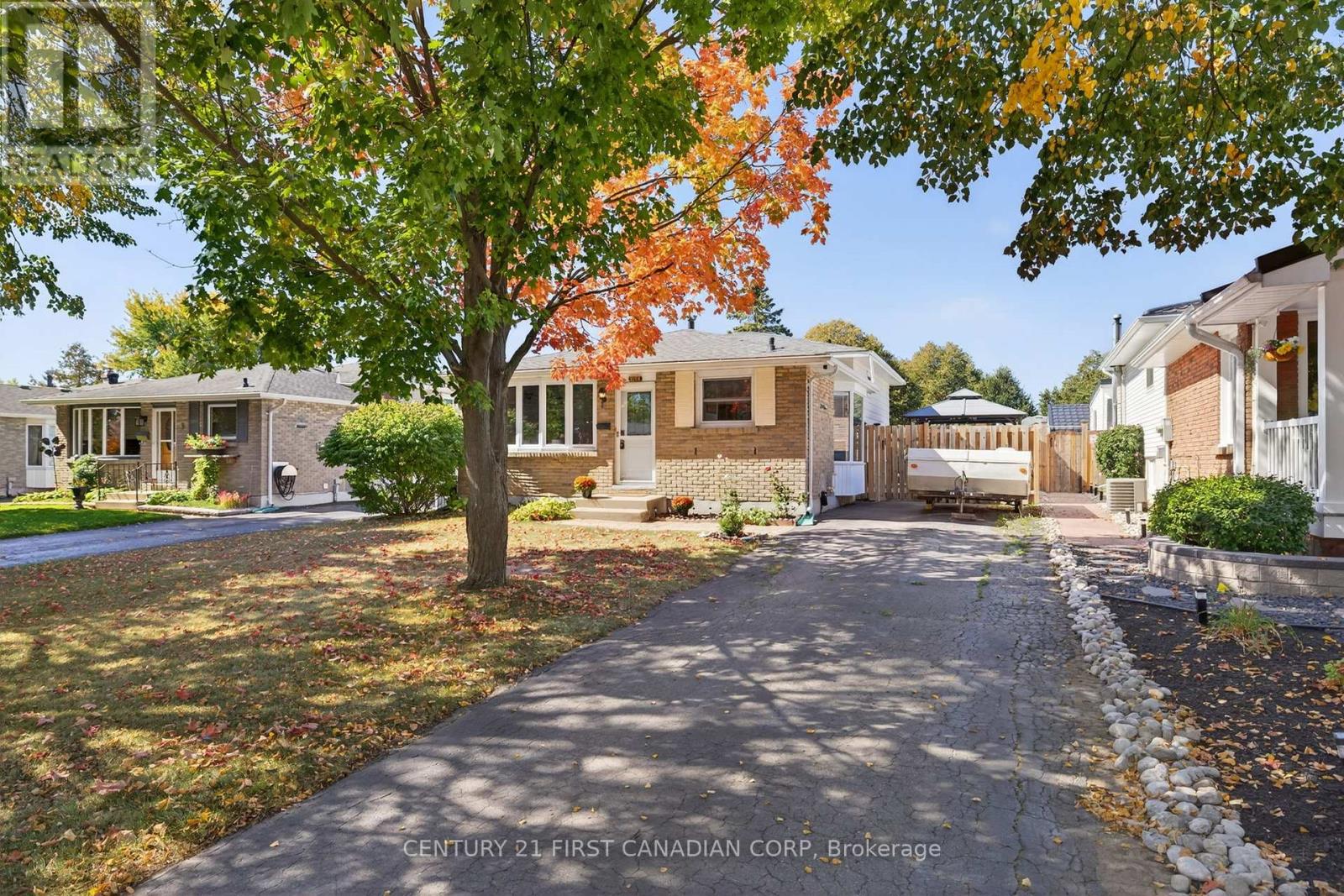 7 Upcott Cres, London, ON N6E 1S6