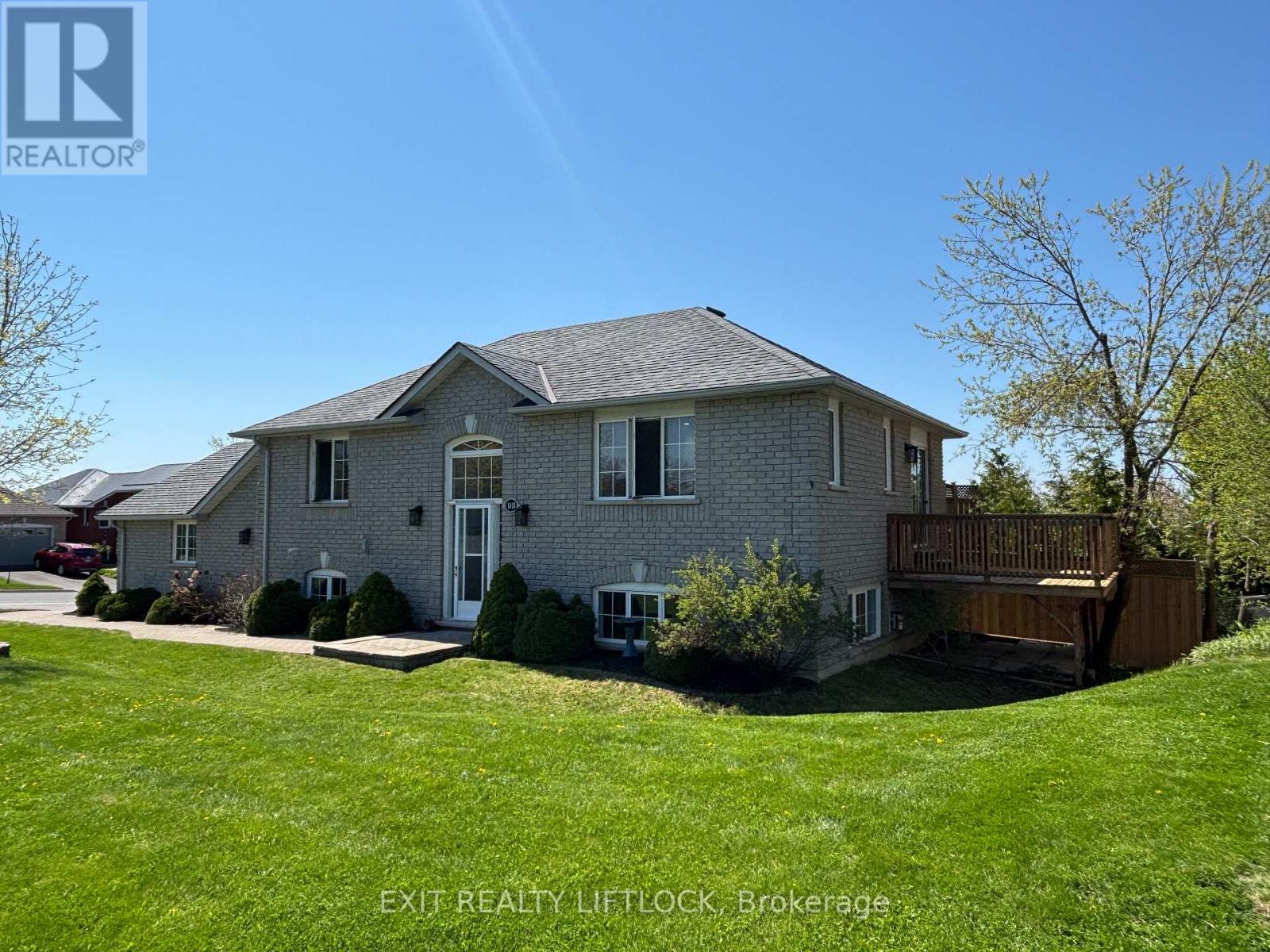 1018 Baker St, Peterborough, ON K9H 7P8