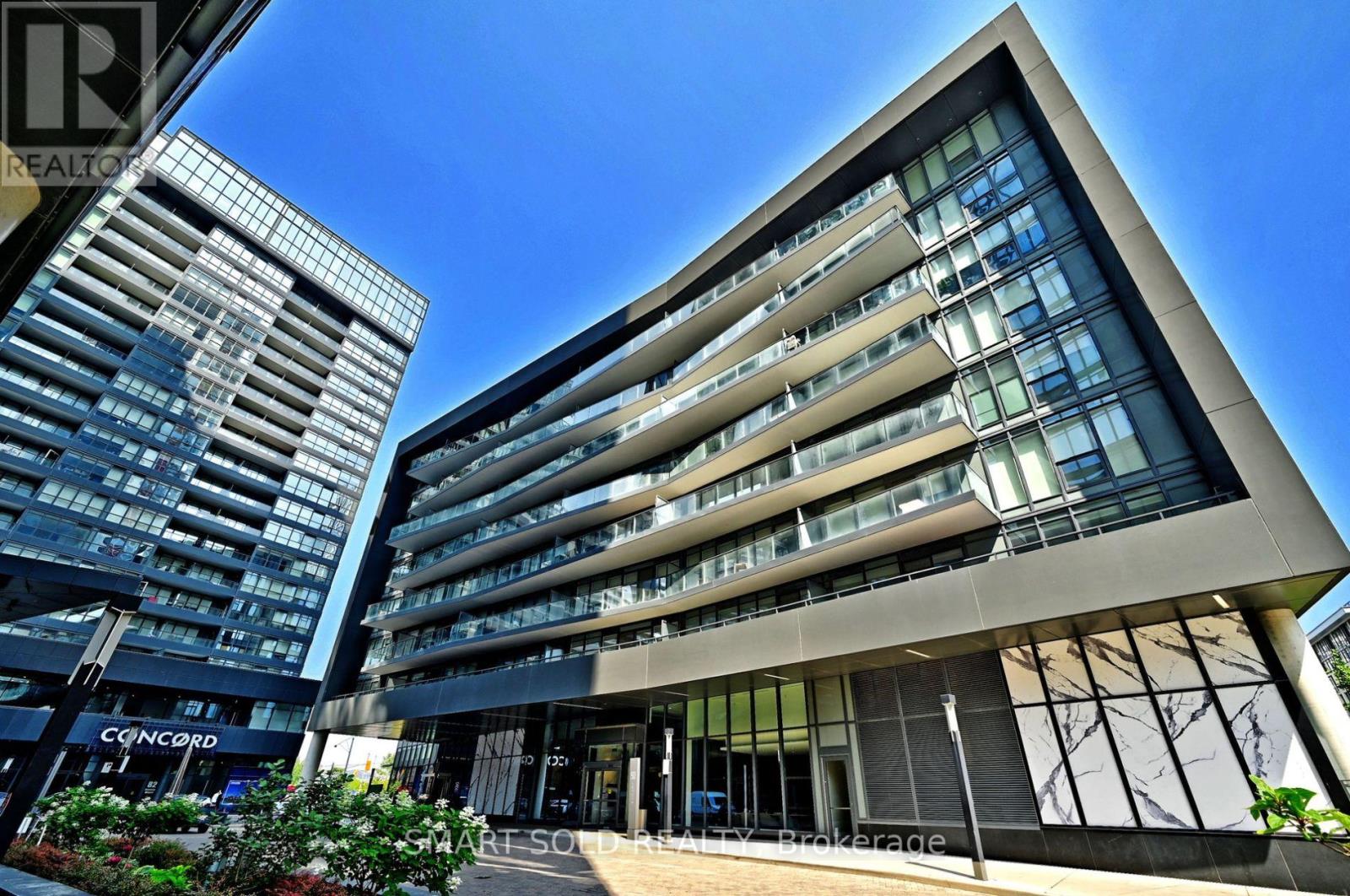 305 90 Queens Wharf Rd, Toronto, ON M5V 0P2